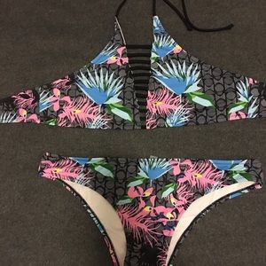 Cupshe Bikini